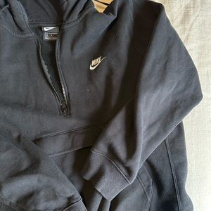 Nike 1/2 zip hoodie with kangaroo pocket